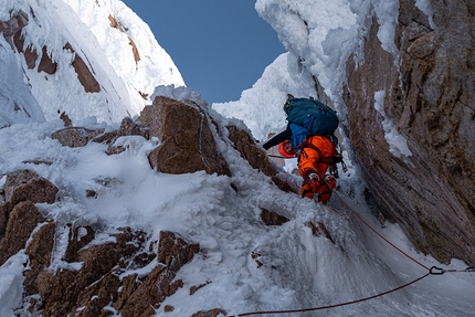 Cerro Cachet Patagonia - La prima salita dalla parete NE di  Cerro Cachet in Patagonia (Lukas Hinterberger, Nicolas Hojac, Stephan Siegrist)