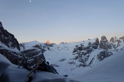 Zsigmondykopf, Elferkofel, Dolomites - Making the first ascent of Zsigmondycouloir on Zsigmondykopf, Elferkofel, Dolomites (Hannes Egarter, Hannes Pfeifhofer 15/01/2020)