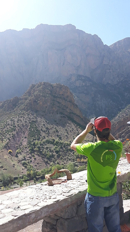 Gole di Taghia in Marocco - Gole di Taghia in Marocco: apertura di Libertà Berbera sulla cima Thuiat (Lorenzo Gadda, Vincenzo Mascaro, Alessio Miori)