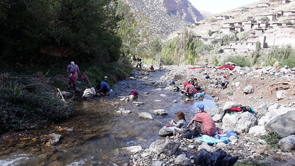 Gole di Taghia in Marocco - Gole di Taghia in Marocco: apertura di Libertà Berbera sulla cima Thuiat (Lorenzo Gadda, Vincenzo Mascaro, Alessio Miori)