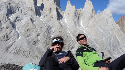 Aguja Standhardt Patagonia - Durante l'apertura di Il dado è tratto, parete nord di Aguja Standhardt in Patagonia (Matteo Bernasconi, Matteo Della Bordella, Matteo Pasquetto 02/2020)