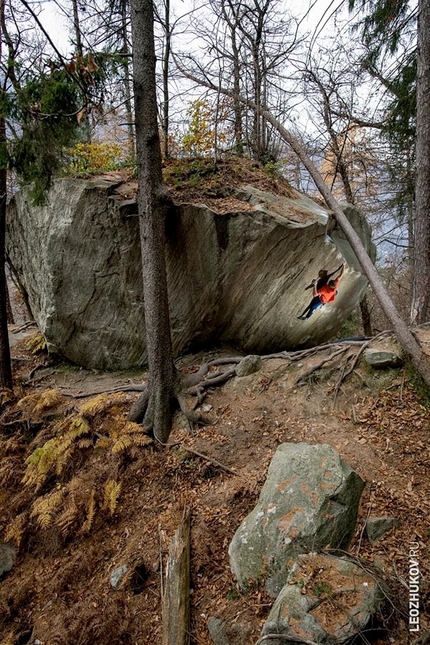 Vadim Timonov and Irina Kuzmenko bouldering in Switzerland