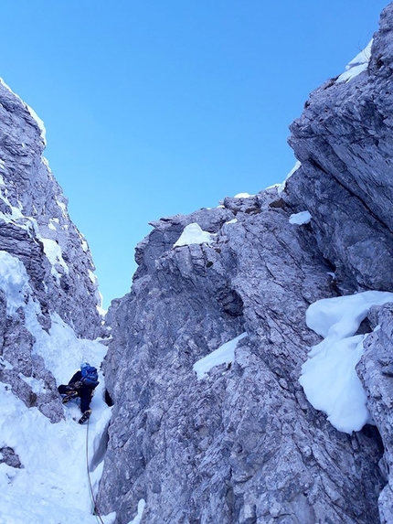 Pizzo di Petto, Alpi Orobie - Durante l'apertura di Cocoon, Pizzo di Petto, Alpi Orobie (15/01/2020 Giangi Angeloni, Marco Birolini, Ennio Spiranelli)