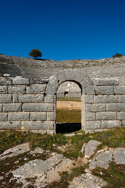Sci alpinismo in Grecia alla Ricerca degli Antichi Dei - Sci alpinismo in Grecia: Santuario di Dodona: alla ricerca del responso alle nostra voglia di neve