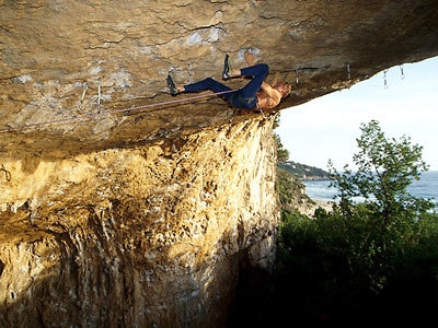 Erri de Luca - Erri De Luca su “Viaggio = infinito” 8b+  Grotta dell'Arenauta - Sperlonga