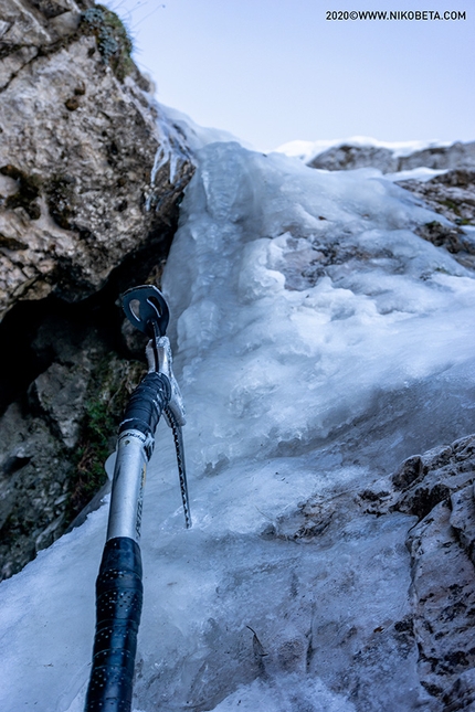 Cima Mosca, Piccole Dolomiti, Nicola Bertolani, Matthias Stefani - Transiberiana Express alla Cima Mosca, Piccole Dolomiti: apertura del terzo tiro