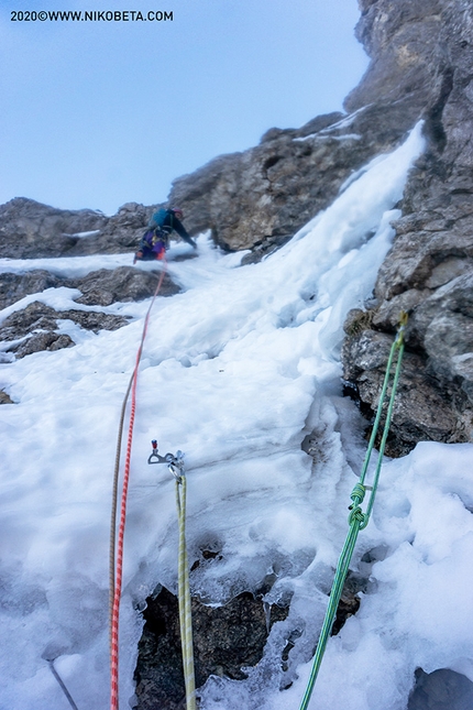 Cima Mosca, Piccole Dolomiti, Nicola Bertolani, Matthias Stefani - Transiberiana Express alla Cima Mosca, Piccole Dolomiti: apertura del ottavo tiro