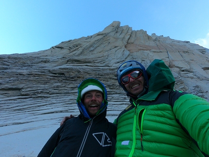 El Mocho, Patagonia - Matteo Pasquetto e Matteo della Bordella durante l'apertura di Jurassic Park su El Mocho in Patagonia