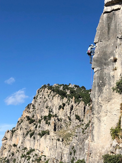 Rock climbing at Lula in Sardinia - Climbing in the sector Uselia at Lula in Sardinia