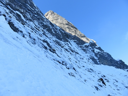Monte Pelf Dolomiti Bellunesi - Alvaro Lafuente sul traverso di Jaia, Monte Pelf, Dolomiti Bellunesi
