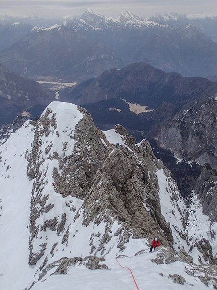 Monte Pelf Dolomiti Bellunesi - Diego Toigo, Mirco Grasso e Tommaso Lamantia sulla lunga e per niente facile cresta est del Monte Pelf, Dolomiti Bellunesi