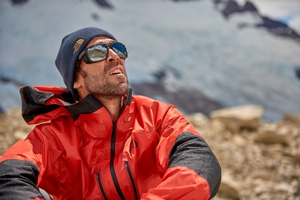 Hervé Barmasse - L'alpinista Hervé Barmasse. In questa foto indossa i Julbo Shield