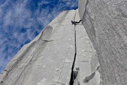 Aguja Saint-Exupéry, Patagonia, Luka Lindič, Luka Krajnc - Mir, Aguja Saint-Exupéry, Patagonia: 