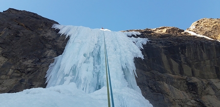 Valle del Braulio, Bormio cascate di ghiaccio  - Corda doppia dalla cascata di ghiaccio Sunshine, Valle del Braulio, Bormio