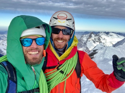 Eiger parete Nord, Francesco Rigon, Edoardo Saccaro - Francesco Rigon, Edoardo Saccaro in cima all'Eiger il 23 gennaio 2020 dopo aver salito la parete nord