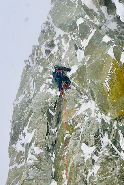 Grand Flambeau Monte Bianco, Ezio Marlier - Ezio Marlier e Luigi Santini aprono Carol & Philip al settore Cuori di Ghiaccio del Grand Flambeau (Monte Bianco), dicembre 2019