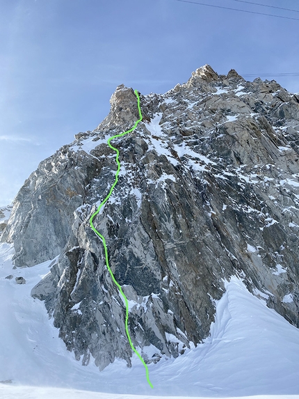 Grand Flambeau Monte Bianco, Ezio Marlier - Il tracciato di Lucichina al settore Cuori di Ghiaccio del Grand Flambeau (Monte Bianco), aperta da Ezio Marlier e Luigi Santini nel novembre 2019