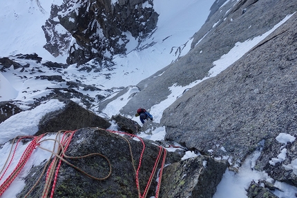 Aiguille du Plan, Mont Blanc, Mystery, Ondrej Húserka, Evka Milovská - Evka Milovská climbing pitch 11 of Mystery on Aiguille du Plan, Mont Blanc (Ondrej Húserka, Evka Milovská 21-22/02/2020)