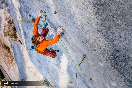 Seb Bouin - Sébastien Bouin repeating Agincourt at Buoux, the first 8c in France established by Ben Moon in 1989