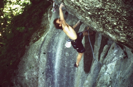 Iker Pou - Iker Pou on the starting dyno of Action Directe in Frankenjura, Germany in 2000.