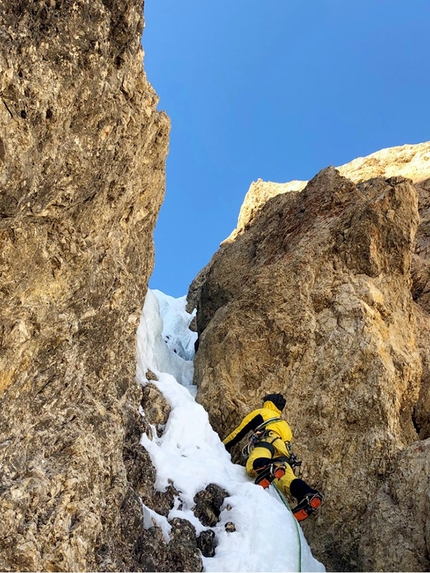 Piz Ciavazes, Dolomiti, Tiroler Wasser - Hannes Hofer on Tiroler Wasser on Piz Ciavazes in the Dolomites