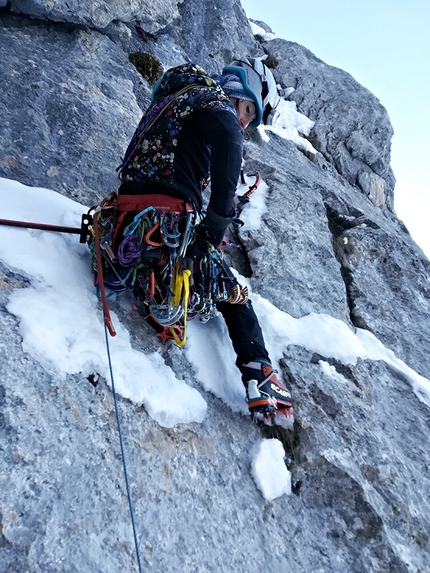 Cima Scarason, Alpi Liguri - Alice Arata durante l'apertura di Mystic train alla Cima Scarason (Alice Arata, Gabriele Canu, Pietro Godani 5-6 gennaio 2020)