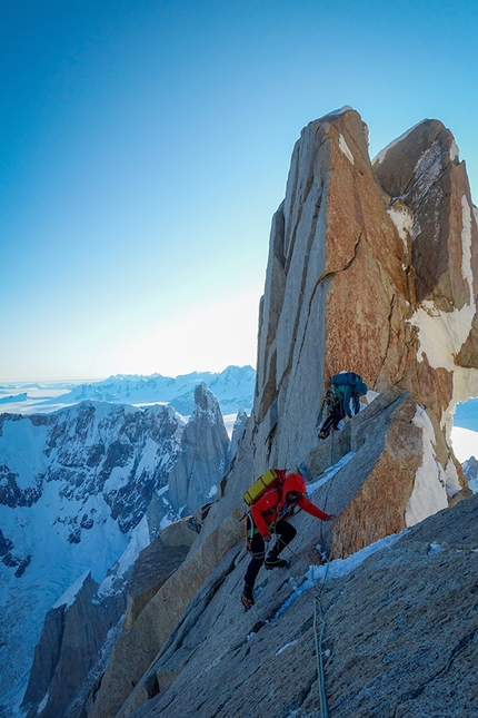 Fitz Roy Patagonia, Raphaela Haug - Fitz Roy Patagonia: Laura Tiefenthaler and Babsi Vigl on the ridge