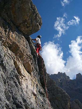 Tofana di Rozes, Dolomiti, Massimo Da Pozzo - Primo Spigolo Tofana di Rozes, Dolomiti: Massimo Da Pozzo su Il vecchio leone e la giovane fifona