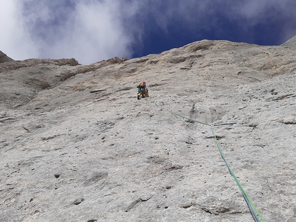 Tempo ai Tempi, Dario Bertoletti, Edoardo Rovetta - Tempi Moderni, Marmolada: roccia senza fine