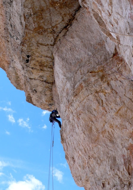 Quo Vadis - Sass dla Crusc - Nicola Tondini climbing Quo Vadis, Sass dla Crusc, Dolomites