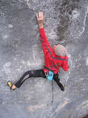 Bain de sang, Saint Loup, Switzerland, Manolo, Riccardo Scarian - Bain de sang 9a, Saint Loup, Switzerland: Riccardo 'Sky' Scarian, Maurizio 'Manolo' Zanolla, February 2006