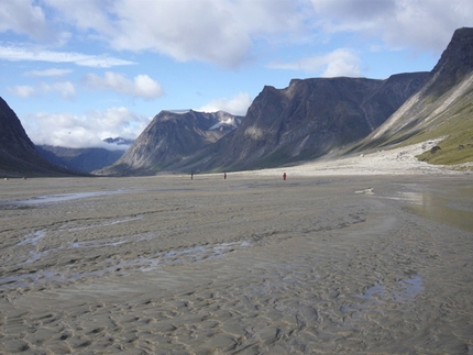 Isola di Baffin Monte Asgard - Mt Asgard Isola di Baffin: Circa 600km a piedi per 2 settimane di arrampicate