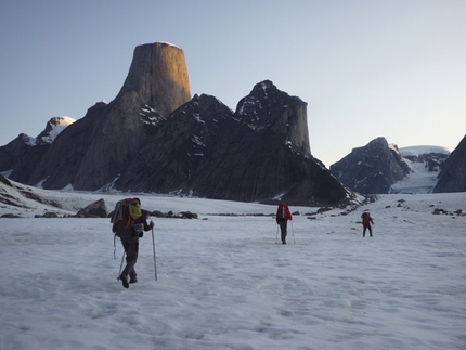 Isola di Baffin Monte Asgard - Mt Asgard Isola di Baffin: L'ultimo materiale da portare a Mt. Asgard.