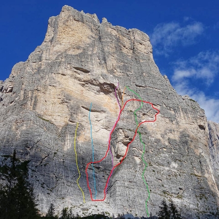 Frana sulla Torre Venezia del Civetta, danneggiata la Tissi e altre classiche delle Dolomiti