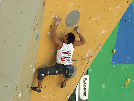 Yuji Hirayama - Yuji Hirayama competing in the Rock Master 2001