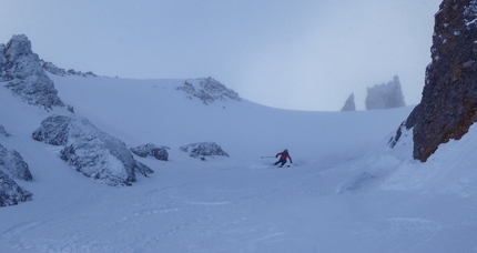 Ala Dağlar Turkey, Miroslav Peťo, Robert Vrlák, Rastislav Križan - Aladağlar ski mountaineering: perfect powder in the middle section of Angels couloir, Mt Erciyes