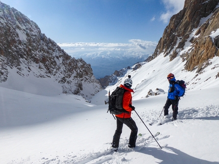 Ala Dağlar Turkey, Miroslav Peťo, Robert Vrlák, Rastislav Križan - Aladağlar ski mountaineering: skiing down long Narpuz valley