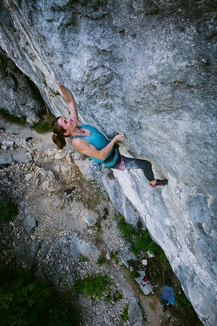 Barbara Zangerl - Barbara Zangerl sale Unleashed 8c+ nel Vorarlberg in Austria