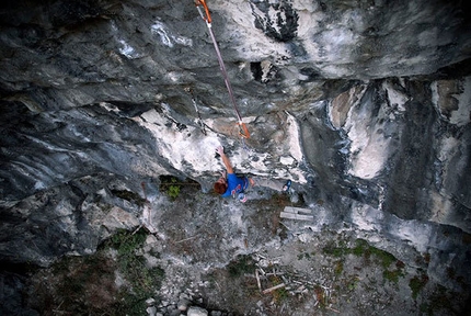 Il frutto del diavolo - Gabriele Moroni su Il frutto del diavolo 8c+/9a