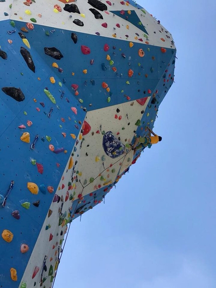 Up Urban Climbing - La torre esterna della palestra di arrampicata Up Urban Climbing a Bologna