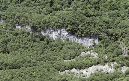 La falesia di Podenzoi - La falesia di Podenzoi sopra Longarone nel bellunese