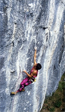 Podenzoi, rock climbing in the hanging garden of Longarone. By Sandro Neri