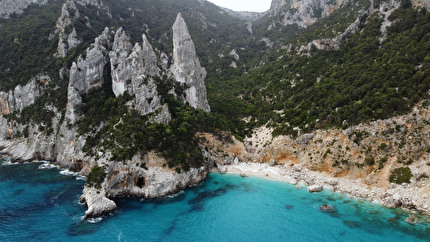 Aguglia di Goloritzè Sardinia - The amazing Aguglia di Goloritzè in Sardinia