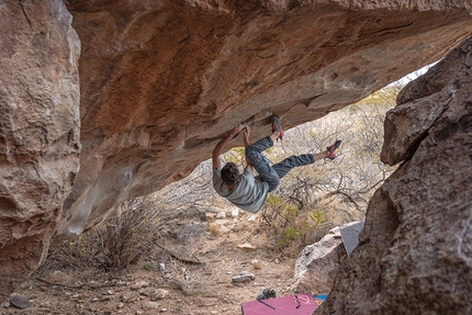 Paul Robinson - Paul Robinson climbing The Seventh Circle, V14/8B+ Hueco Tanks, USA