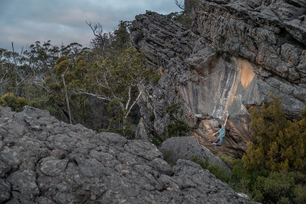 Paul Robinson - Paul Robinson sale The lonely crowd V14/8B+, The Grampians, Australia