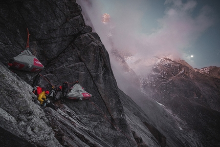 Baspa Valley, India, Himalaya, Matty Hong, Jacopo Larcher, Eneko Pou, Iker Pou, Siebe Vanhee - Baspa Valley, India, Himalaya: Matty Hong, Jacopo Larcher e Siebe Vanhee durante l'apertura di Toby's Shipwrek