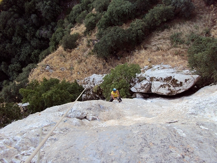 Rocca Busambra, Sicilia, Cacciatori di Sogni, David Gallo, Giorgio Iurato - Giorgio Iurato 4° tiro di Cacciatori di Sogni al Pizzo Campana, Rocca Busambra, Sicilia