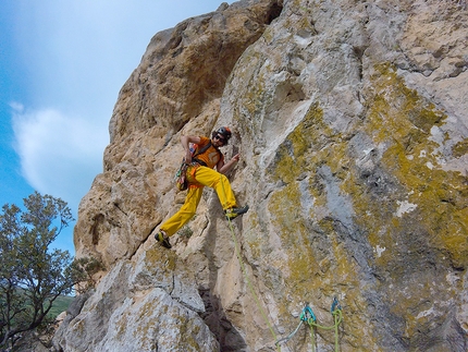 L'arrampicata alla Rocca di Oratino in Molise