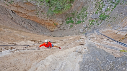 Vuelo de Fortuna, Canyon de la Sandìa, Huasteca, Messico, Rolando Larcher, Alex Catlin - Alex Catlin sul quarto tiro di Vuelo de Fortuna, Canyon de la Sandìa, Messico