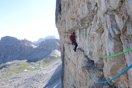 Cassin route, Cima Ovest di Lavaredo, Tre Cime di Lavaredo, Dolomites - Carlo Cosi on the famous traverse of the Cassin - Ratti route on Cima Ovest di Lavaredo, Dolomites